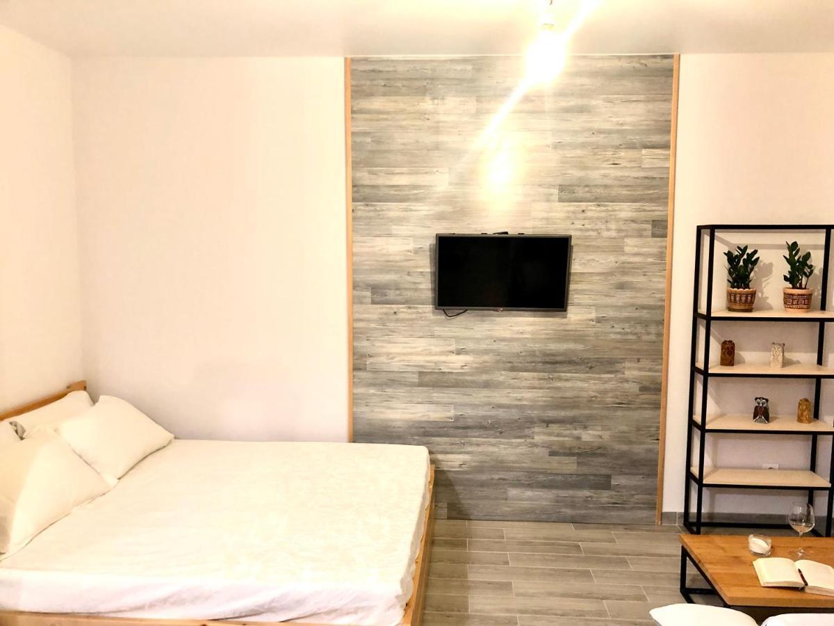 Osapart Beautiful Apartment In A Complex Semycvit Leópolis Exterior foto