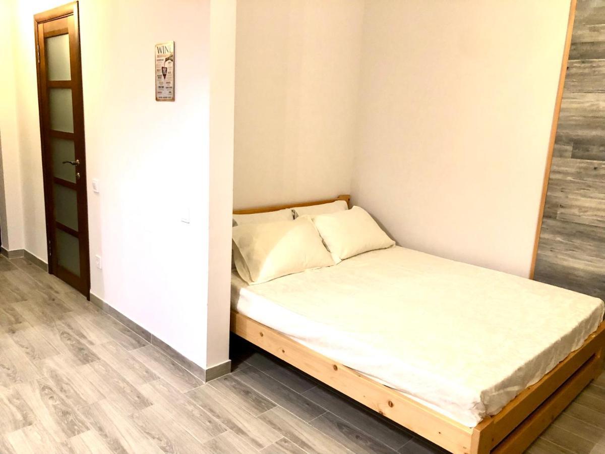Osapart Beautiful Apartment In A Complex Semycvit Leópolis Exterior foto