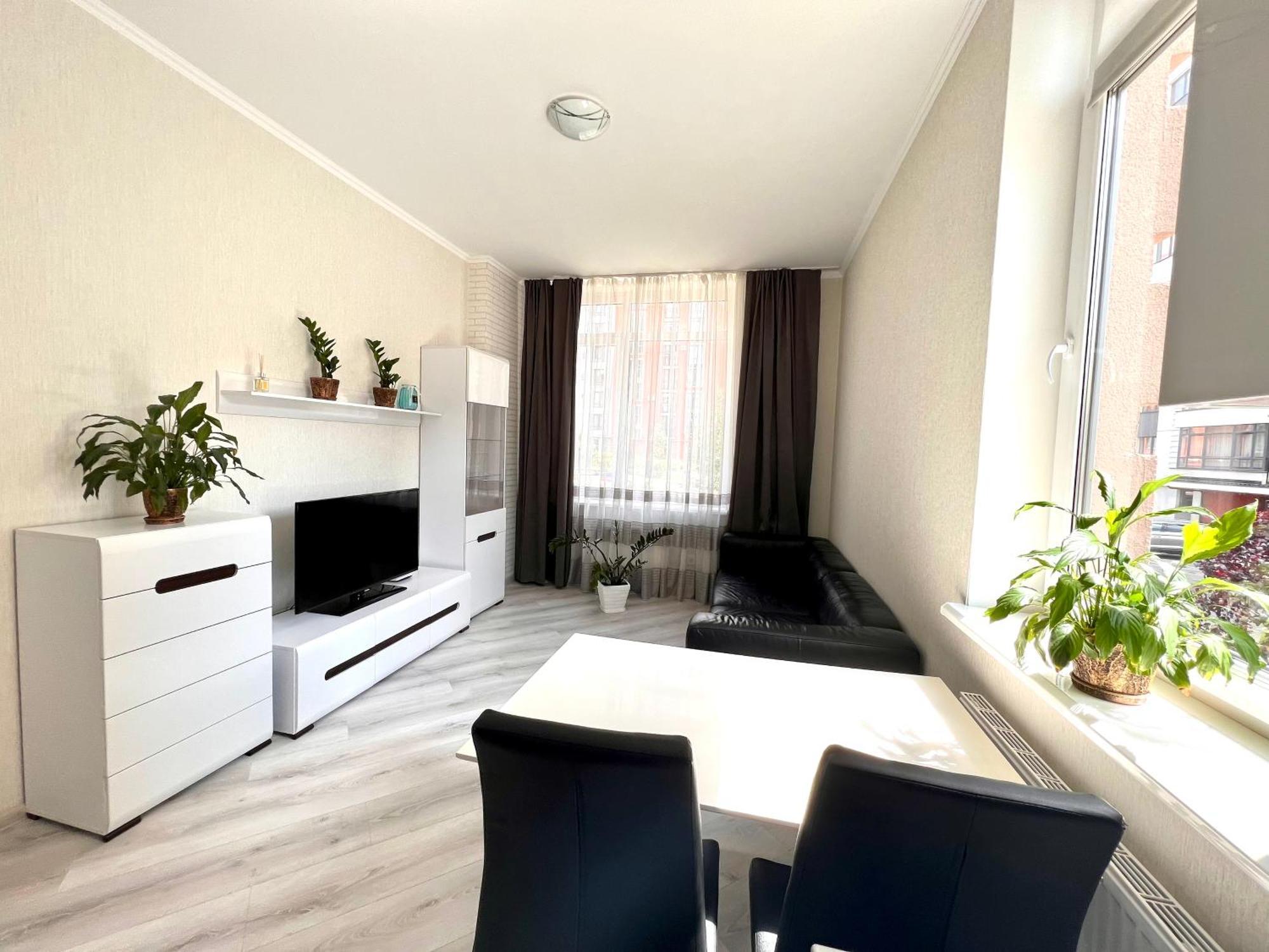 Osapart Beautiful Apartment In A Complex Semycvit Leópolis Exterior foto