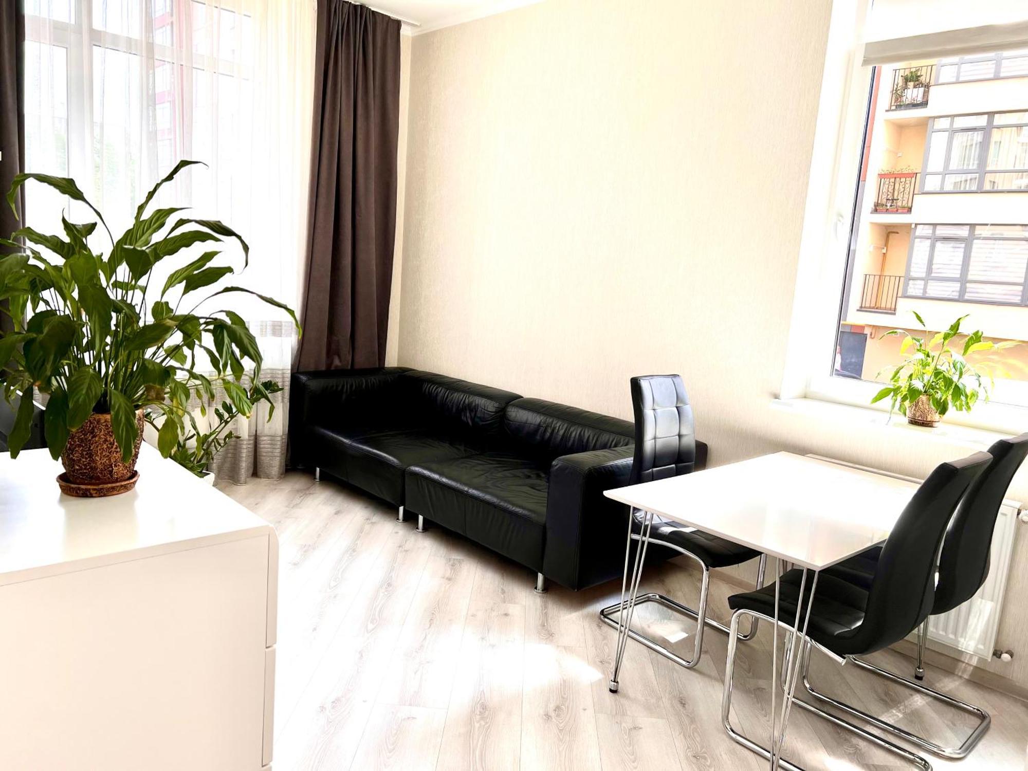 Osapart Beautiful Apartment In A Complex Semycvit Leópolis Exterior foto