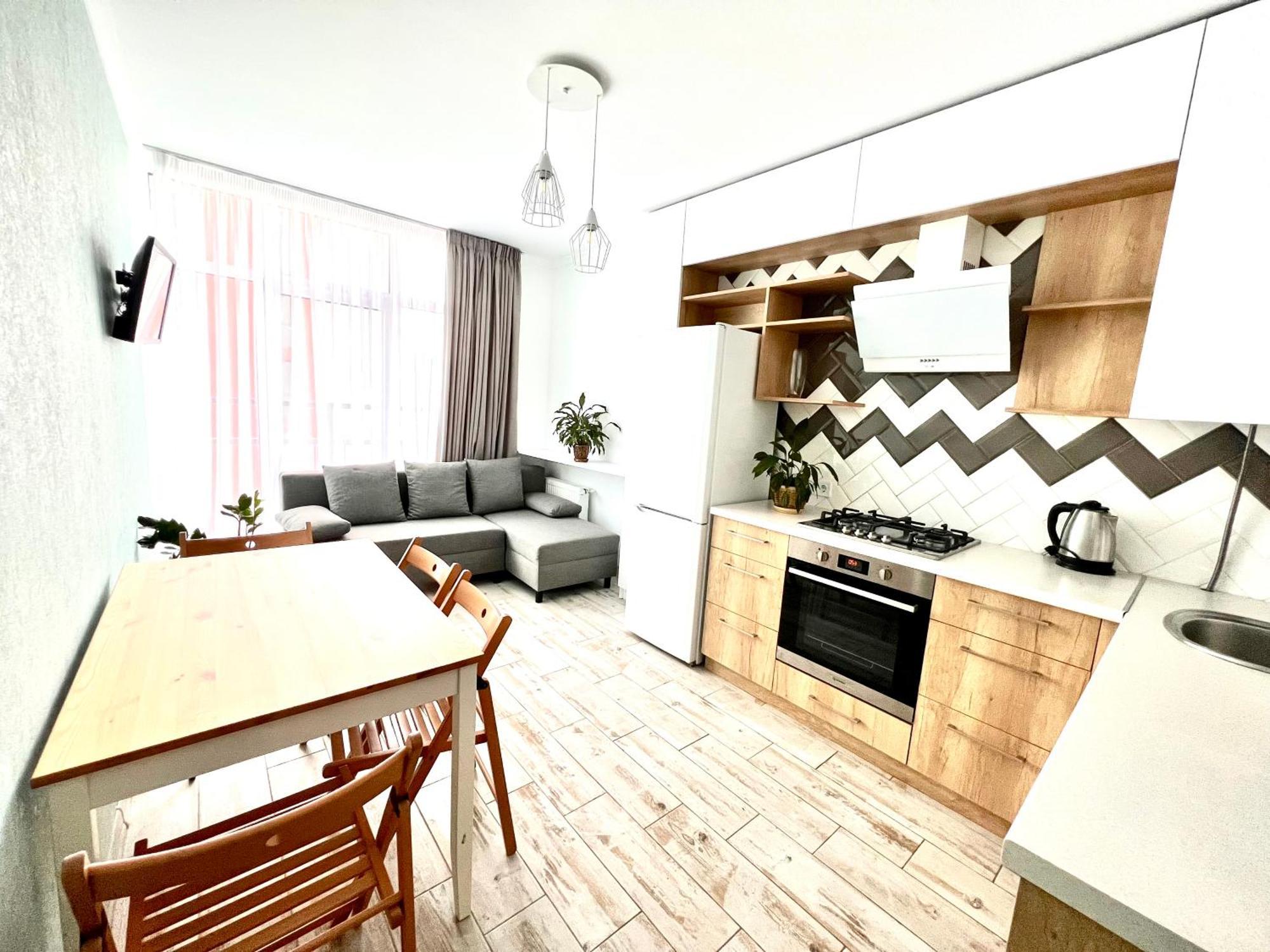 Osapart Beautiful Apartment In A Complex Semycvit Leópolis Exterior foto