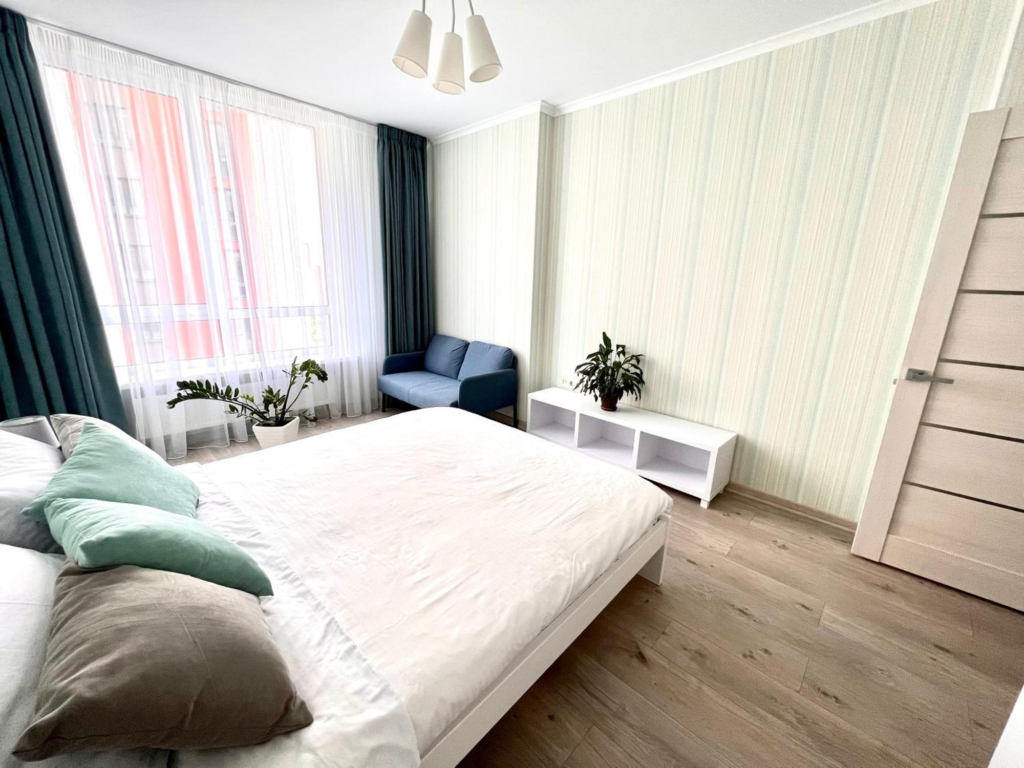 Osapart Beautiful Apartment In A Complex Semycvit Leópolis Exterior foto